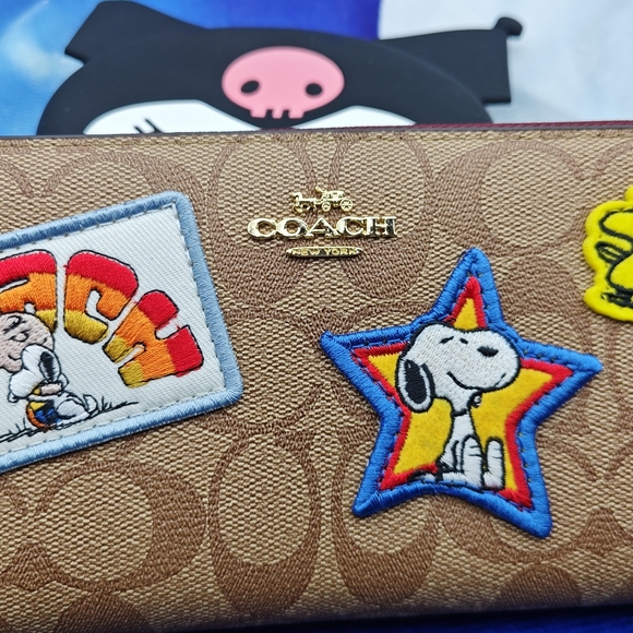 Coach Wallet - Picture 9 of 9